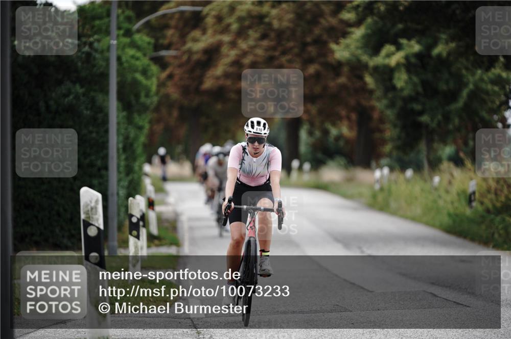 30.08.2026 - Elbe Triathlon Hamburg Michael Burmester http://msf.ph/oto/10073233 30.08.2026 10:34:27 Radfahren 810, 948, 988, 1009, 1015, 1022 meine-sportfotos.de