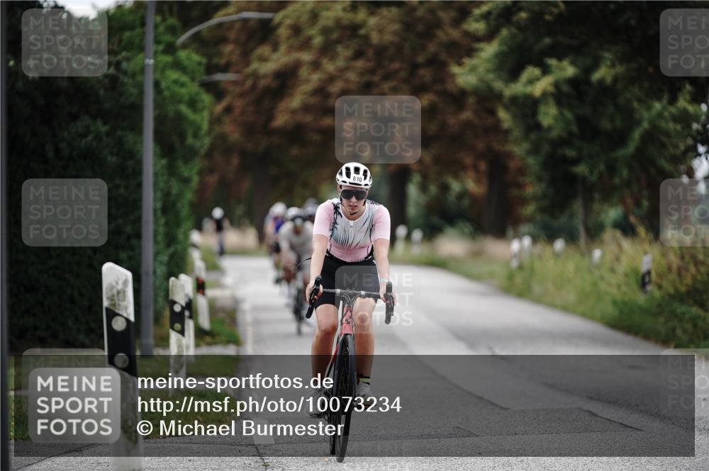 30.08.2026 - Elbe Triathlon Hamburg Michael Burmester http://msf.ph/oto/10073234 30.08.2026 10:34:27 Radfahren 810, 948, 988, 1009, 1015, 1022 meine-sportfotos.de