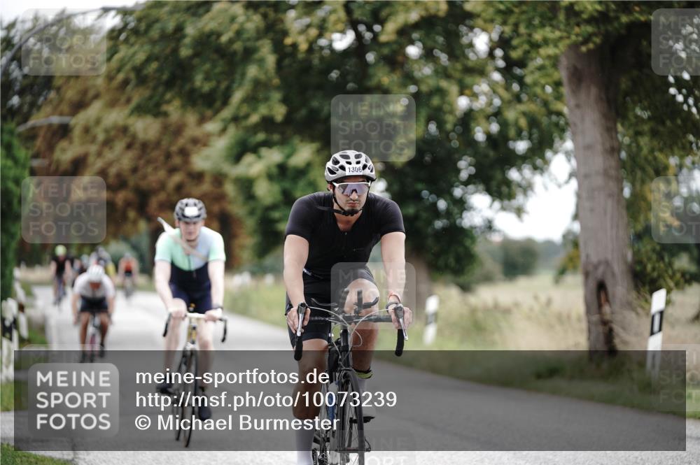 30.08.2026 - Elbe Triathlon Hamburg Michael Burmester http://msf.ph/oto/10073239 30.08.2026 10:35:14 Radfahren 1100, 1104, 1110, 1113, 1306 meine-sportfotos.de