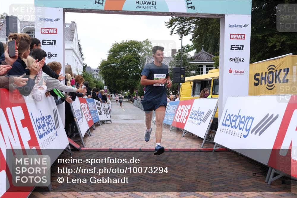 30.08.2026 - Blankeneser Heldenlauf Lena Gebhardt http://msf.ph/oto/10073294 30.08.2026 10:18:28 Ziel 5154, 5455 meine-sportfotos.de
