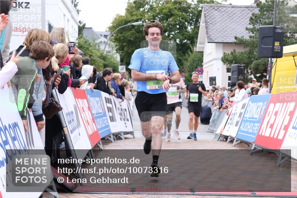30.08.2026 - Blankeneser Heldenlauf Lena Gebhardt http://msf.ph/oto/10073316 30.08.2026 10:18:59 Ziel 5558, 5837, 5849, 5884 meine-sportfotos.de