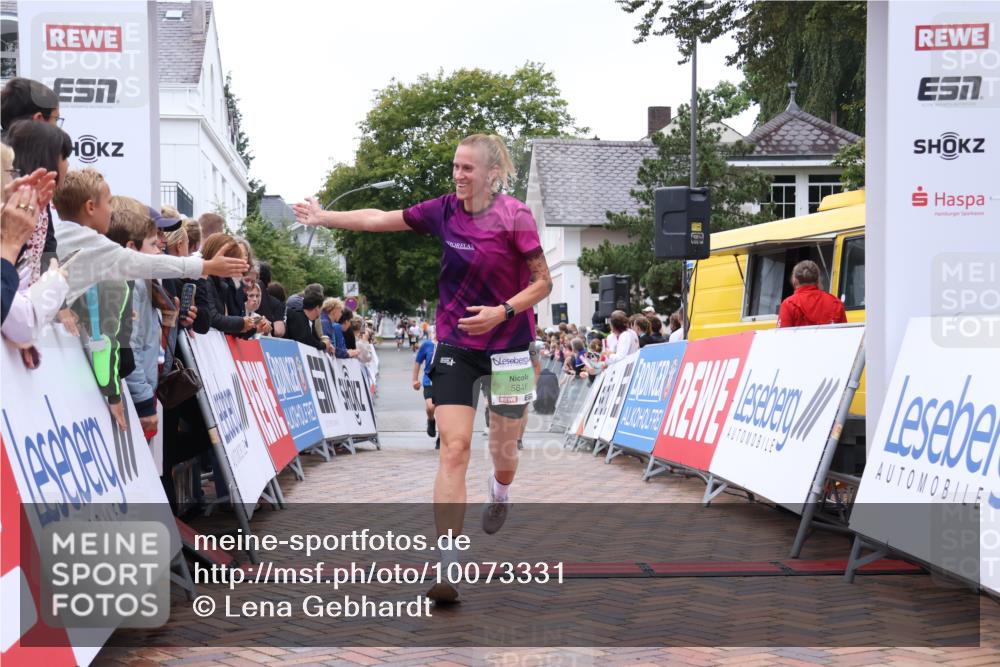 30.08.2026 - Blankeneser Heldenlauf Lena Gebhardt http://msf.ph/oto/10073331 30.08.2026 10:19:15 Ziel 5004, 5719, 5768, 5846 meine-sportfotos.de