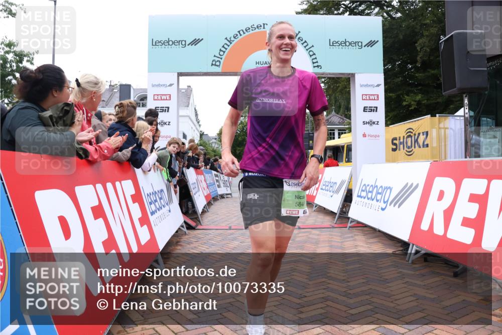 30.08.2026 - Blankeneser Heldenlauf Lena Gebhardt http://msf.ph/oto/10073335 30.08.2026 10:19:17 Ziel 5004, 5449, 5719, 5768, 5846, 5880 meine-sportfotos.de