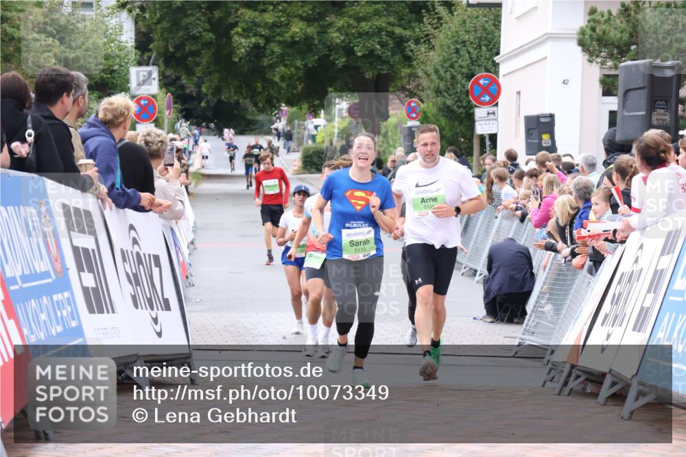 30.08.2026 - Blankeneser Heldenlauf Lena Gebhardt http://msf.ph/oto/10073349 30.08.2026 10:19:29 Ziel 5110, 5449, 5848, 5880 meine-sportfotos.de