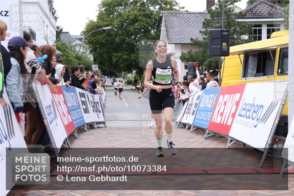 30.08.2026 - Blankeneser Heldenlauf Lena Gebhardt http://msf.ph/oto/10073384 30.08.2026 10:20:09 Ziel 5049, 5088, 5426, 5653 meine-sportfotos.de