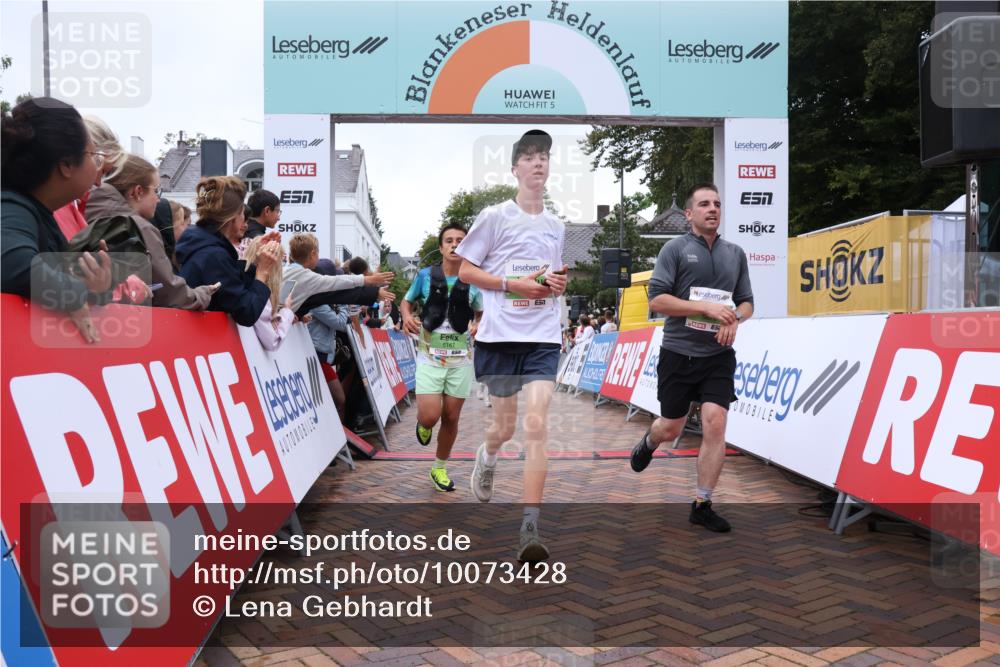 30.08.2026 - Blankeneser Heldenlauf Lena Gebhardt http://msf.ph/oto/10073428 30.08.2026 10:20:50 Ziel 5167, 5723, 5745, 5821, 5876, 5881 meine-sportfotos.de