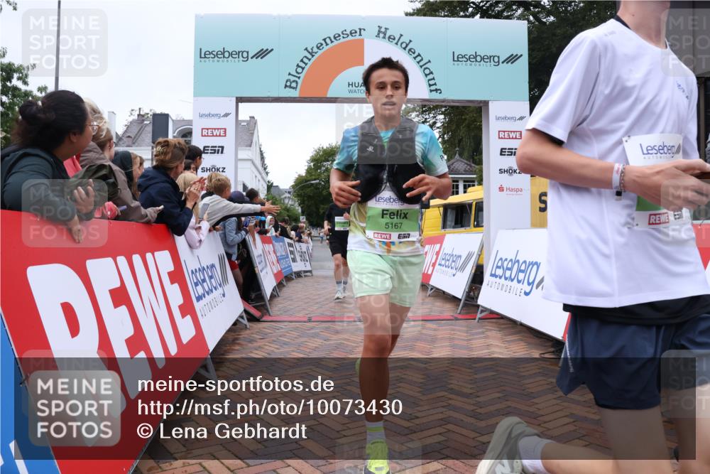 30.08.2026 - Blankeneser Heldenlauf Lena Gebhardt http://msf.ph/oto/10073430 30.08.2026 10:20:51 Ziel 5167, 5723, 5745, 5821, 5876, 5881 meine-sportfotos.de
