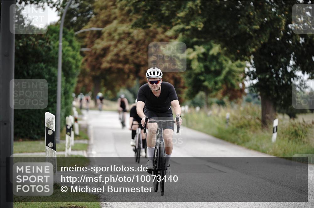 30.08.2026 - Elbe Triathlon Hamburg Michael Burmester http://msf.ph/oto/10073440 30.08.2026 10:35:25 Radfahren 568, 831, 882, 1092, 1101, 1108, 1119 meine-sportfotos.de