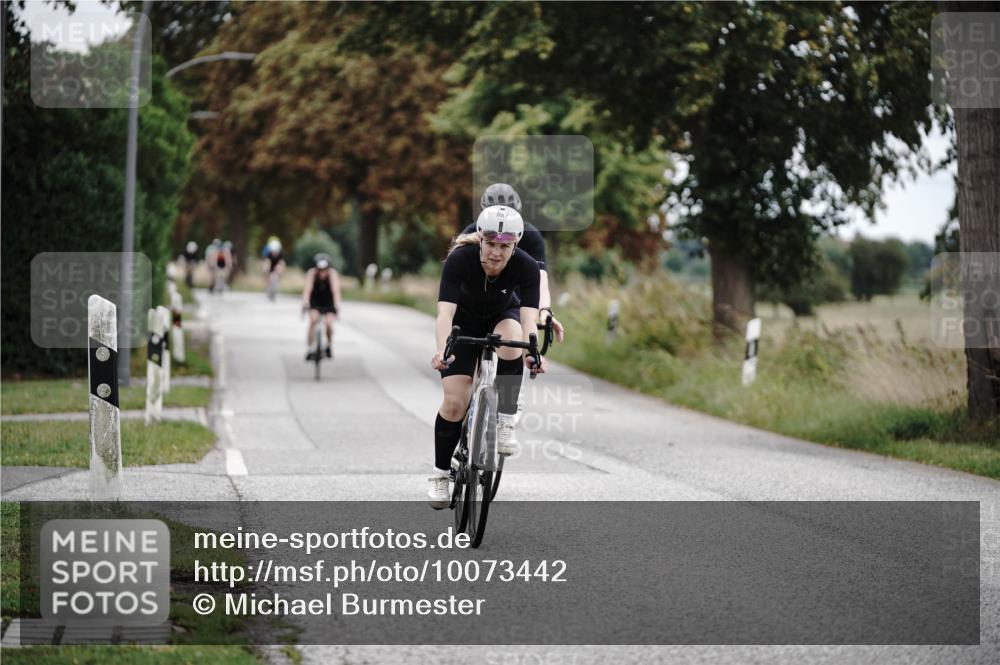 30.08.2026 - Elbe Triathlon Hamburg Michael Burmester http://msf.ph/oto/10073442 30.08.2026 10:35:27 Radfahren 568, 831, 882, 1108 meine-sportfotos.de