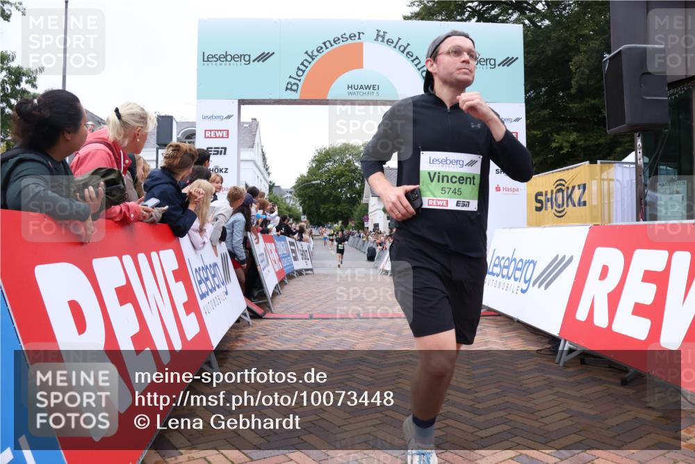 30.08.2026 - Blankeneser Heldenlauf Lena Gebhardt http://msf.ph/oto/10073448 30.08.2026 10:20:53 Ziel 5167, 5723, 5745, 5876 meine-sportfotos.de