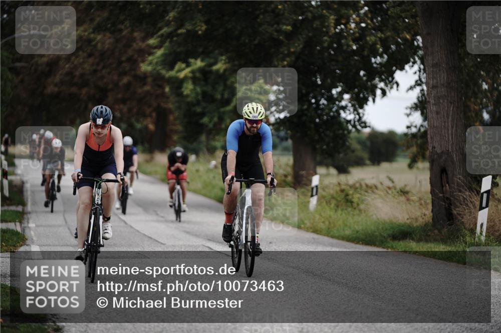 30.08.2026 - Elbe Triathlon Hamburg Michael Burmester http://msf.ph/oto/10073463 30.08.2026 10:35:38 Radfahren 697, 726, 802, 864, 998, 1068, 1115, 1148 meine-sportfotos.de