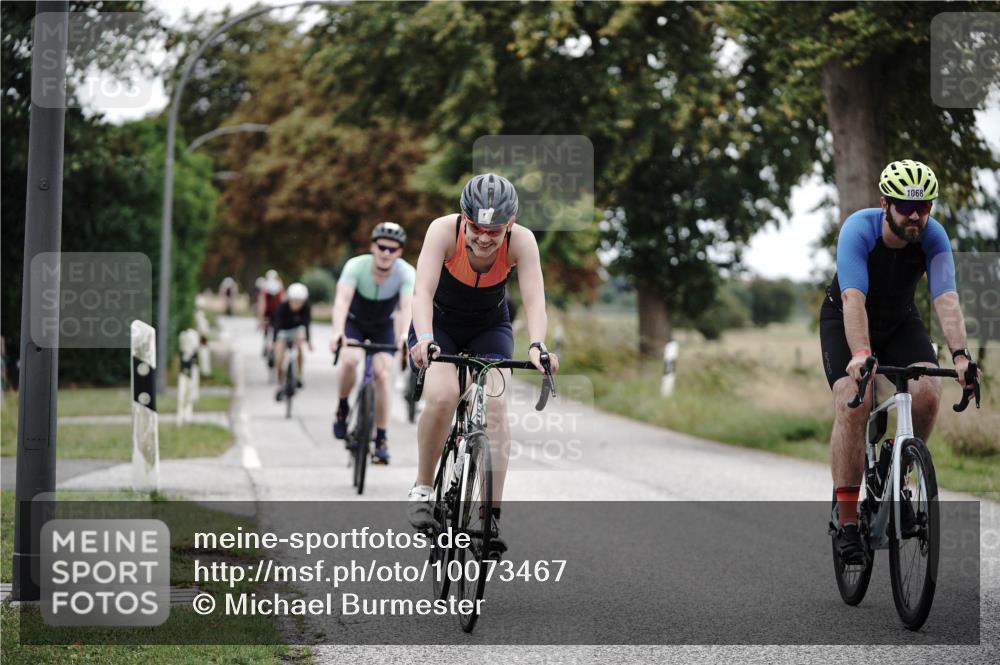 30.08.2026 - Elbe Triathlon Hamburg Michael Burmester http://msf.ph/oto/10073467 30.08.2026 10:35:40 Radfahren 697, 726, 802, 864, 998, 1068, 1115, 1148 meine-sportfotos.de