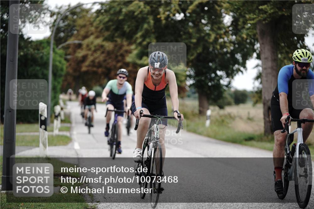 30.08.2026 - Elbe Triathlon Hamburg Michael Burmester http://msf.ph/oto/10073468 30.08.2026 10:35:40 Radfahren 697, 726, 802, 864, 998, 1068, 1115, 1148 meine-sportfotos.de