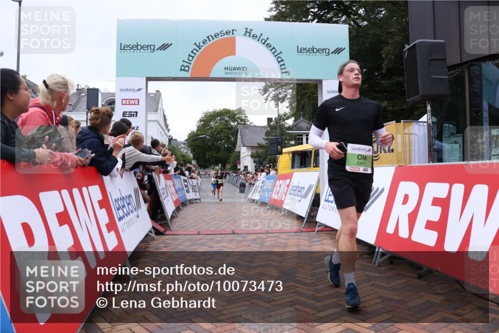 30.08.2026 - Blankeneser Heldenlauf Lena Gebhardt http://msf.ph/oto/10073473 30.08.2026 10:20:59 Ziel 5315, 5391, 5745 meine-sportfotos.de