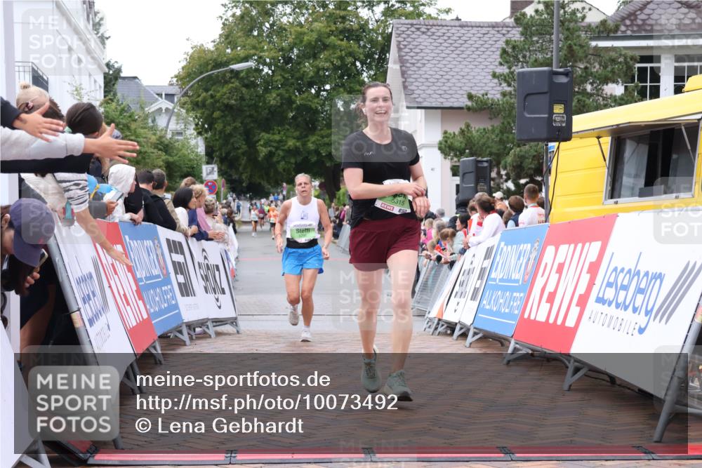 30.08.2026 - Blankeneser Heldenlauf Lena Gebhardt http://msf.ph/oto/10073492 30.08.2026 10:21:03 Ziel 5296, 5315, 5391 meine-sportfotos.de