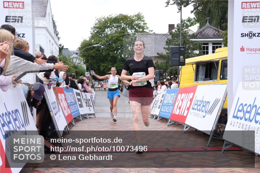 30.08.2026 - Blankeneser Heldenlauf Lena Gebhardt http://msf.ph/oto/10073496 30.08.2026 10:21:03 Ziel 5296, 5315, 5391 meine-sportfotos.de