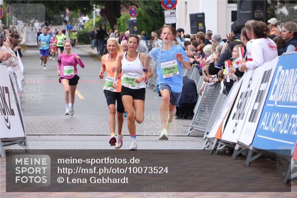 30.08.2026 - Blankeneser Heldenlauf Lena Gebhardt http://msf.ph/oto/10073524 30.08.2026 10:21:18 Ziel 5646, 5778 meine-sportfotos.de