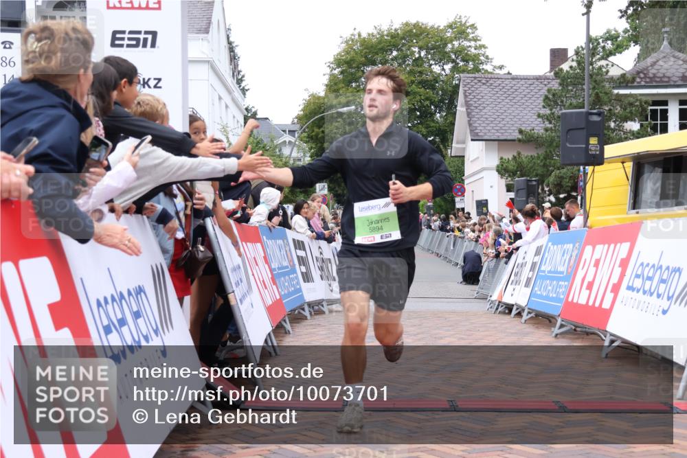 30.08.2026 - Blankeneser Heldenlauf Lena Gebhardt http://msf.ph/oto/10073701 30.08.2026 10:21:52 Ziel 5006, 5258, 5265, 5894 meine-sportfotos.de