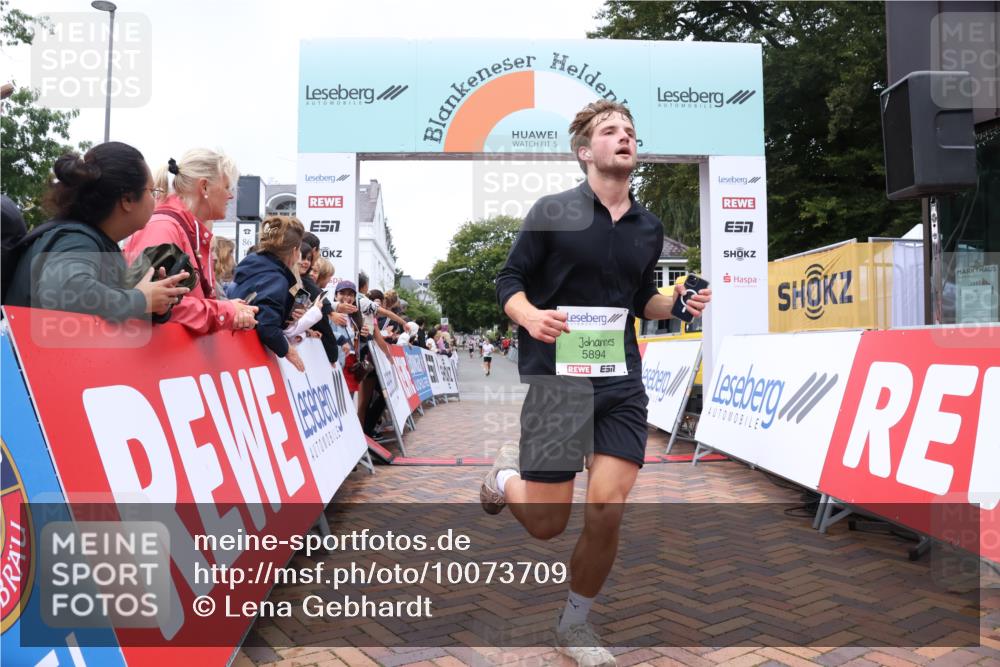 30.08.2026 - Blankeneser Heldenlauf Lena Gebhardt http://msf.ph/oto/10073709 30.08.2026 10:21:53 Ziel 5006, 5258, 5265, 5894 meine-sportfotos.de