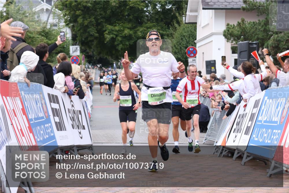 30.08.2026 - Blankeneser Heldenlauf Lena Gebhardt http://msf.ph/oto/10073719 30.08.2026 10:22:01 Ziel 5307, 5554, 5708 meine-sportfotos.de
