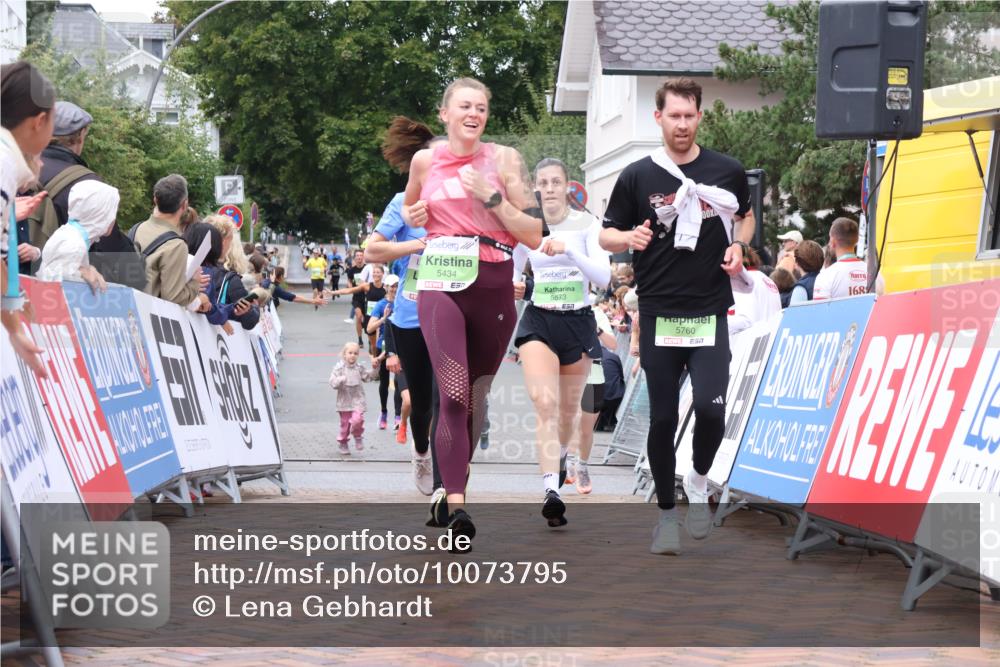30.08.2026 - Blankeneser Heldenlauf Lena Gebhardt http://msf.ph/oto/10073795 30.08.2026 10:22:18 Ziel 5145, 5430, 5434, 5695, 5760, 5873 meine-sportfotos.de