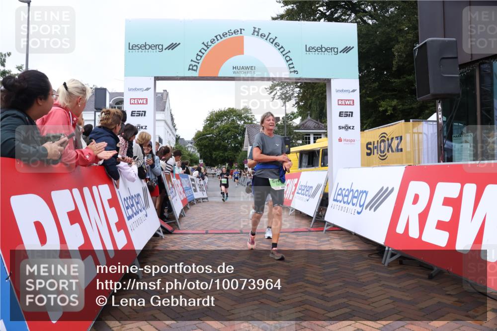 30.08.2026 - Blankeneser Heldenlauf Lena Gebhardt http://msf.ph/oto/10073964 30.08.2026 10:22:52 Ziel 5399, 5613, 5868 meine-sportfotos.de