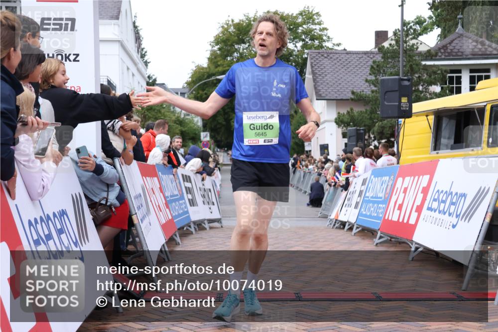 30.08.2026 - Blankeneser Heldenlauf Lena Gebhardt http://msf.ph/oto/10074019 30.08.2026 10:23:04 Ziel 5187, 5229, 5645 meine-sportfotos.de