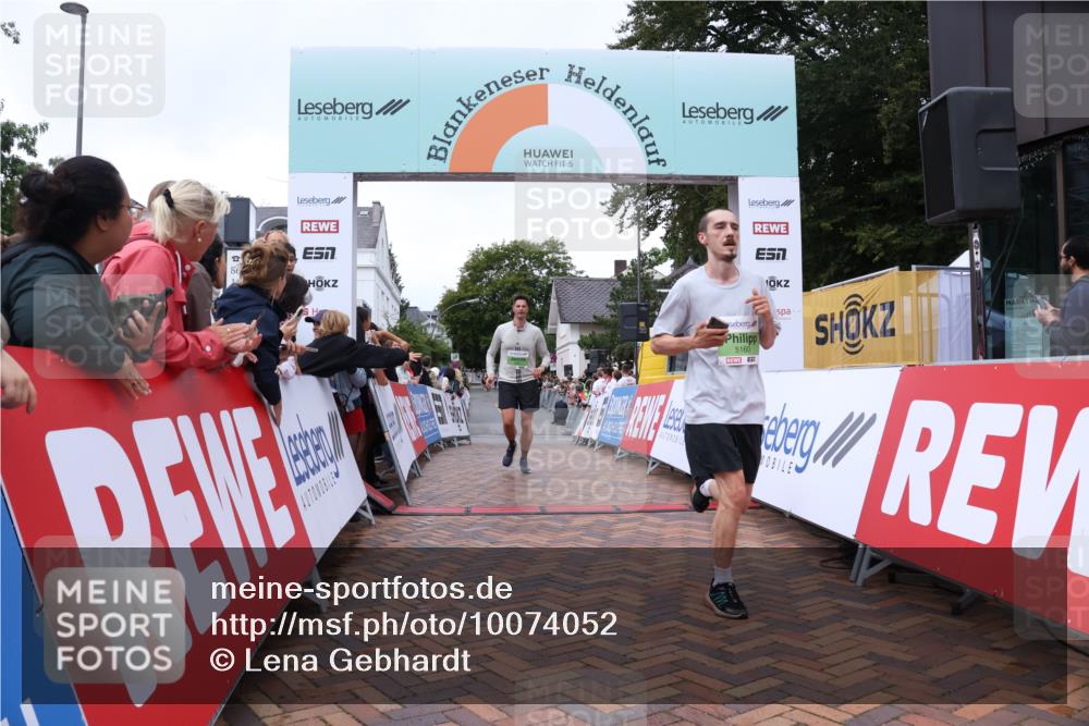30.08.2026 - Blankeneser Heldenlauf Lena Gebhardt http://msf.ph/oto/10074052 30.08.2026 10:23:11 Ziel 5160, 5331, 5645 meine-sportfotos.de