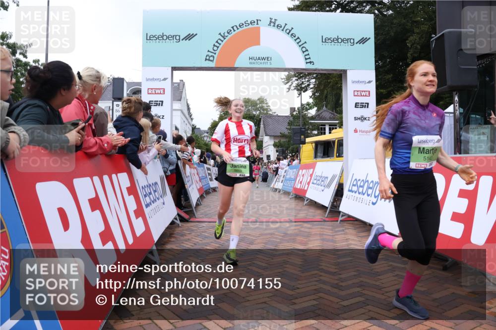 30.08.2026 - Blankeneser Heldenlauf Lena Gebhardt http://msf.ph/oto/10074155 30.08.2026 10:23:37 Ziel 5142, 5185, 5259, 5647, 5659 meine-sportfotos.de