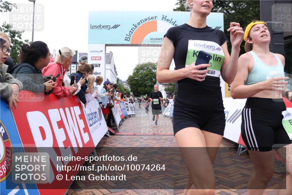 30.08.2026 - Blankeneser Heldenlauf Lena Gebhardt http://msf.ph/oto/10074264 30.08.2026 10:23:56 Ziel 5095, 5196, 5300, 5762, 5766, 5767 meine-sportfotos.de