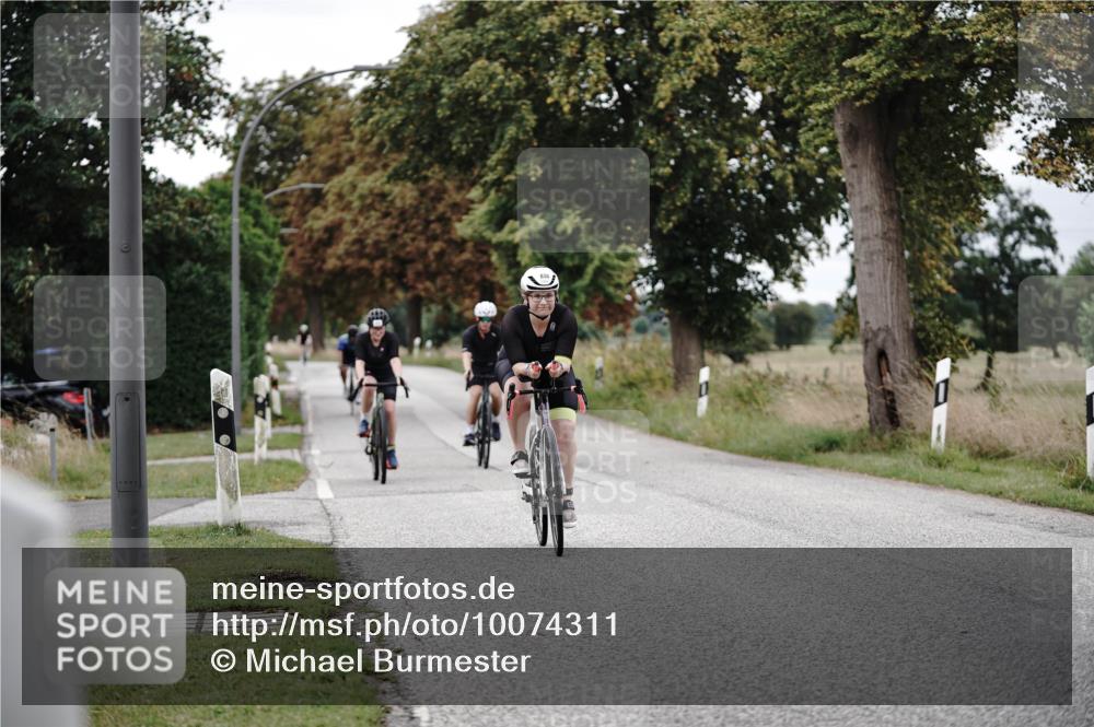 30.08.2026 - Elbe Triathlon Hamburg Michael Burmester http://msf.ph/oto/10074311 30.08.2026 10:46:46 Radfahren 797, 838, 925, 1058, 1154, 1227 meine-sportfotos.de