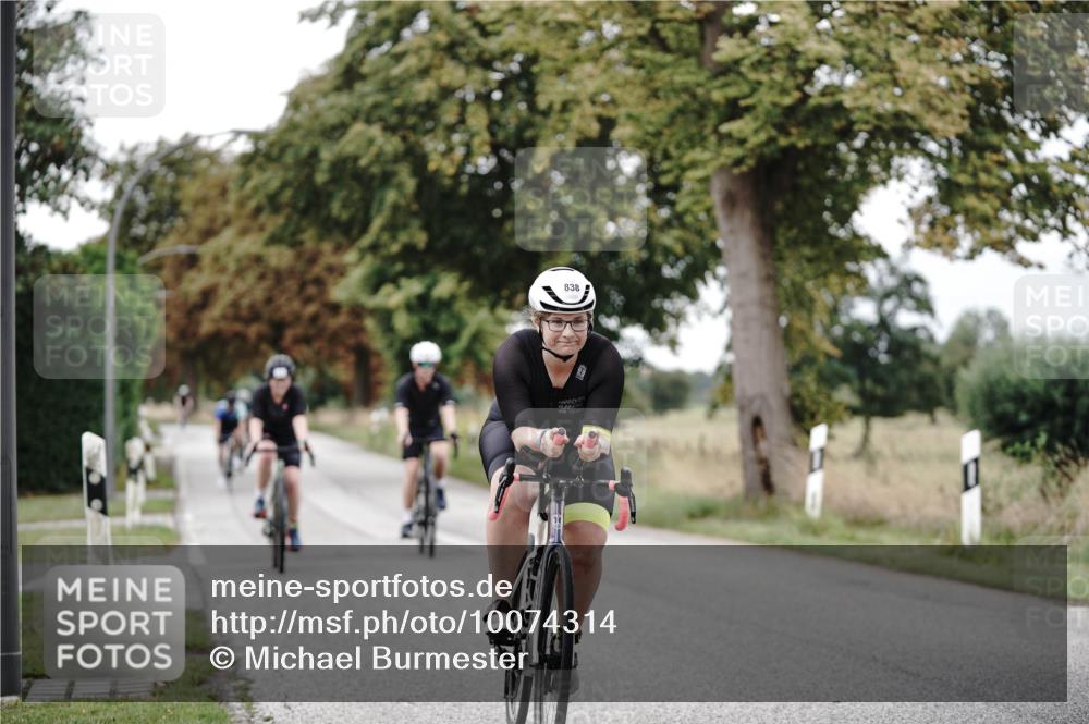 30.08.2026 - Elbe Triathlon Hamburg Michael Burmester http://msf.ph/oto/10074314 30.08.2026 10:46:46 Radfahren 797, 838, 925, 1058, 1154, 1227 meine-sportfotos.de