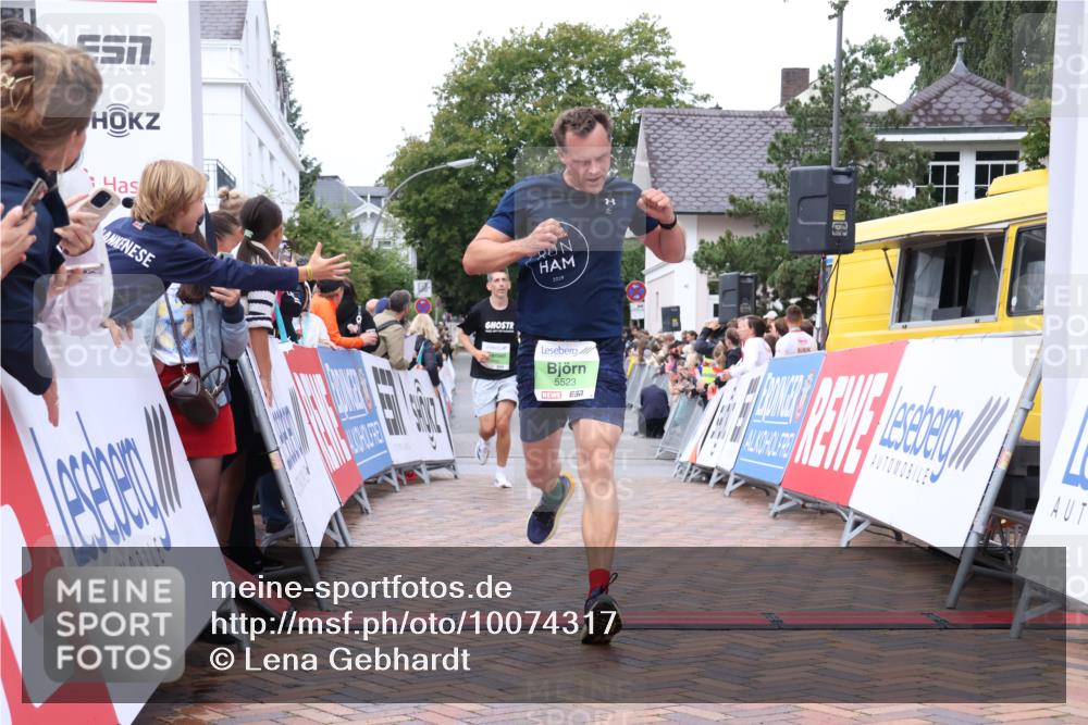 30.08.2026 - Blankeneser Heldenlauf Lena Gebhardt http://msf.ph/oto/10074317 30.08.2026 10:24:04 Ziel 5095, 5431, 5482, 5523 meine-sportfotos.de