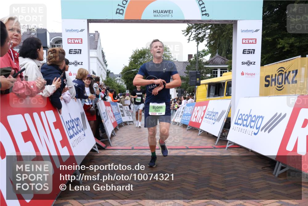 30.08.2026 - Blankeneser Heldenlauf Lena Gebhardt http://msf.ph/oto/10074321 30.08.2026 10:24:04 Ziel 5095, 5431, 5482, 5523 meine-sportfotos.de