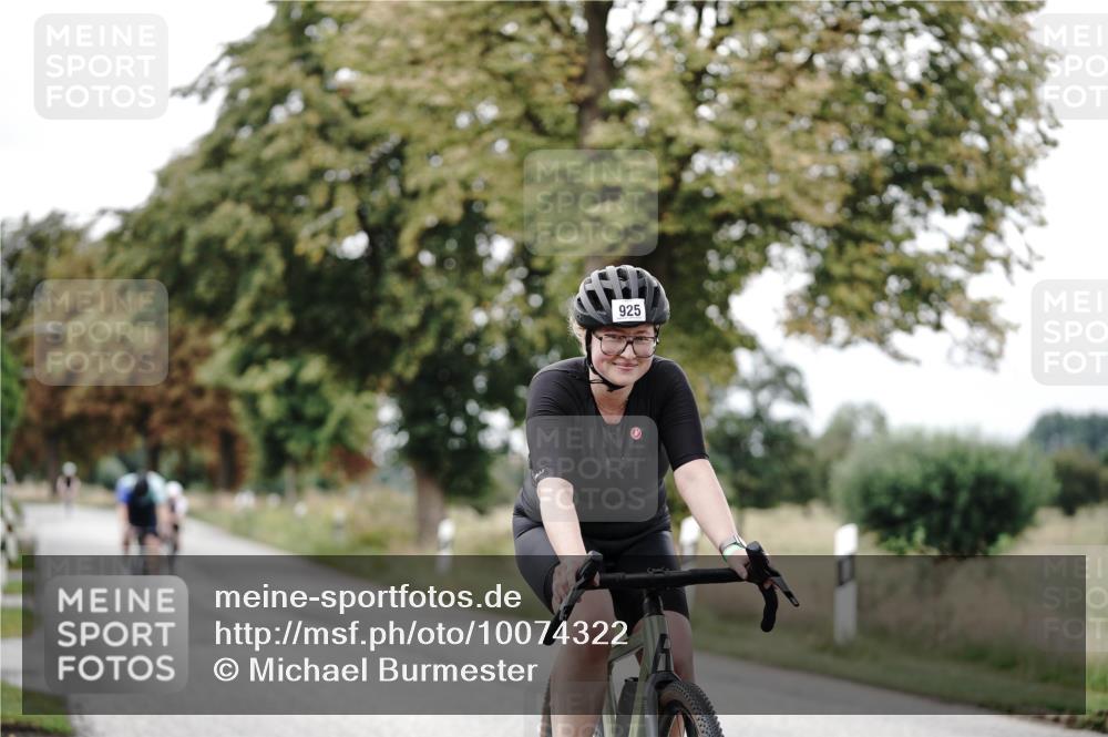 30.08.2026 - Elbe Triathlon Hamburg Michael Burmester http://msf.ph/oto/10074322 30.08.2026 10:46:49 Radfahren 797, 838, 925, 1058, 1154, 1227 meine-sportfotos.de