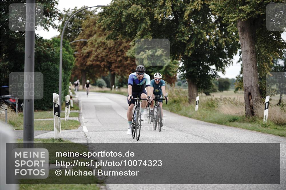 30.08.2026 - Elbe Triathlon Hamburg Michael Burmester http://msf.ph/oto/10074323 30.08.2026 10:46:50 Radfahren 797, 925, 1058, 1154, 1227 meine-sportfotos.de