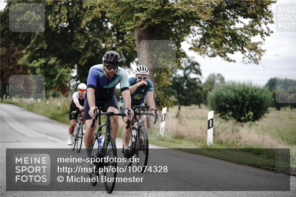 30.08.2026 - Elbe Triathlon Hamburg Michael Burmester http://msf.ph/oto/10074328 30.08.2026 10:46:52 Radfahren 849, 1058, 1154, 1227 meine-sportfotos.de