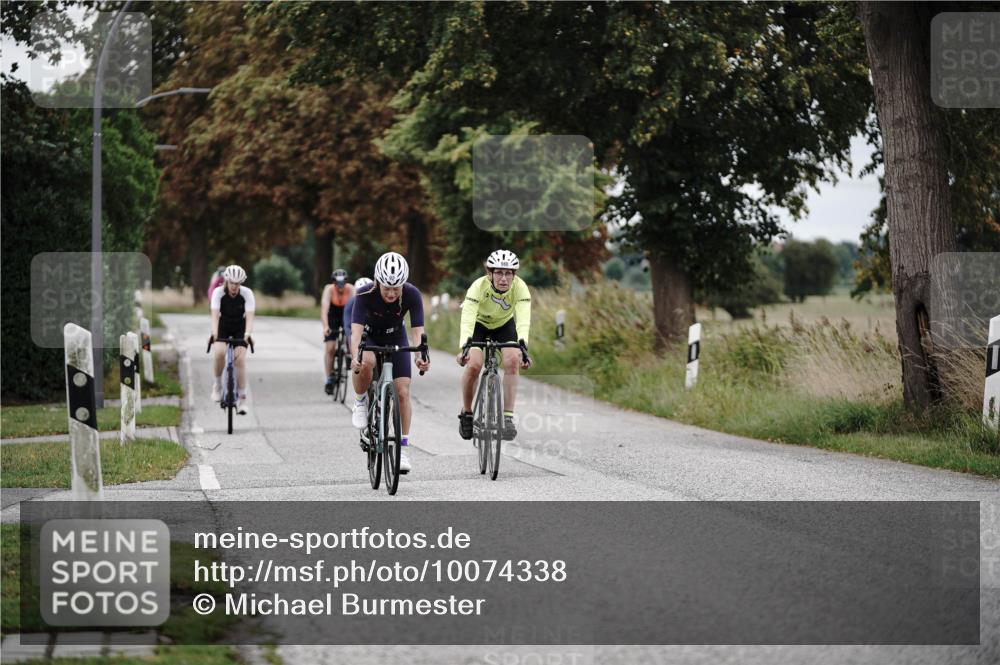 30.08.2026 - Elbe Triathlon Hamburg Michael Burmester http://msf.ph/oto/10074338 30.08.2026 10:47:05 Radfahren 518, 906, 923, 980, 997 meine-sportfotos.de