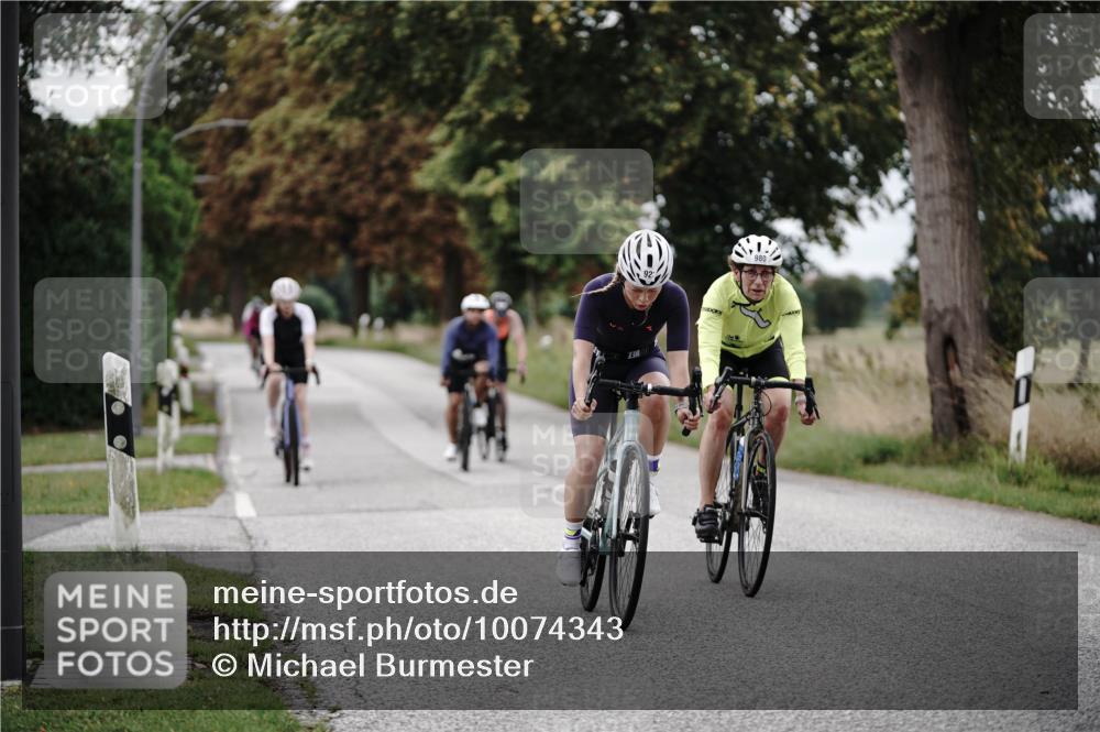 30.08.2026 - Elbe Triathlon Hamburg Michael Burmester http://msf.ph/oto/10074343 30.08.2026 10:47:07 Radfahren 518, 859, 906, 923, 980, 997 meine-sportfotos.de