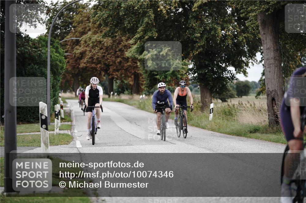30.08.2026 - Elbe Triathlon Hamburg Michael Burmester http://msf.ph/oto/10074346 30.08.2026 10:47:07 Radfahren 518, 859, 906, 923, 980, 997 meine-sportfotos.de