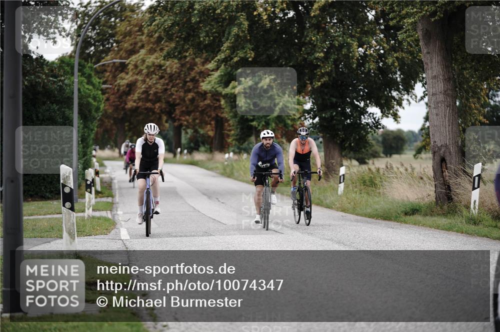 30.08.2026 - Elbe Triathlon Hamburg Michael Burmester http://msf.ph/oto/10074347 30.08.2026 10:47:07 Radfahren 518, 859, 906, 923, 980, 997 meine-sportfotos.de