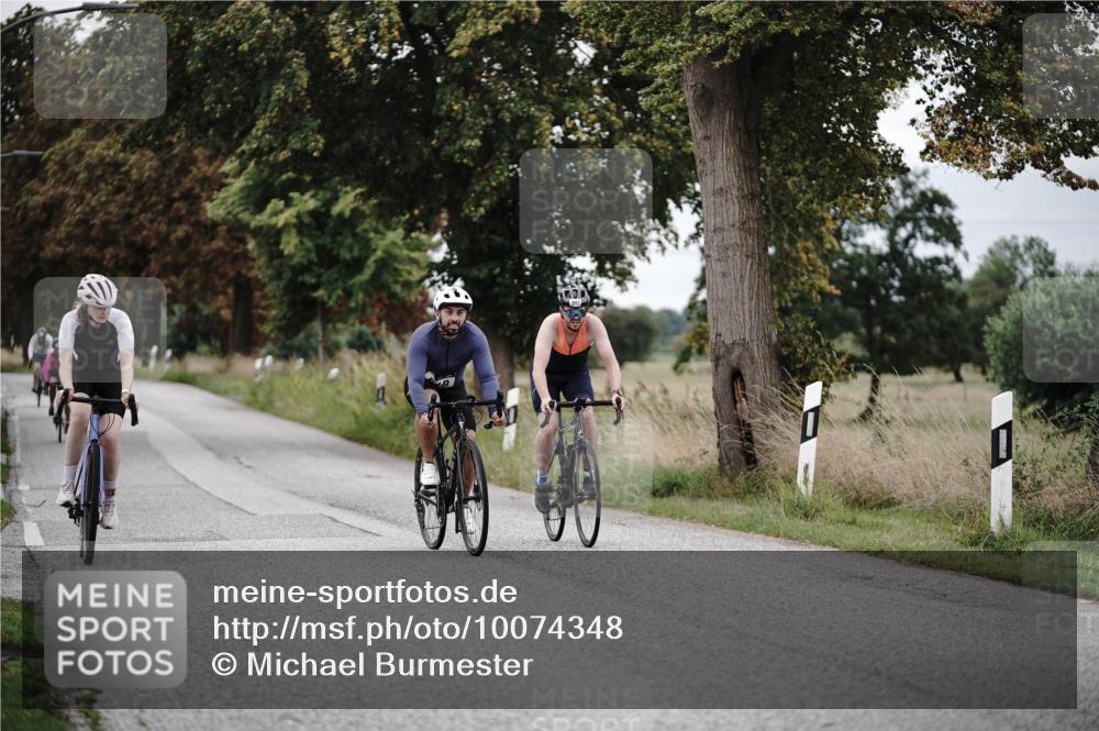 30.08.2026 - Elbe Triathlon Hamburg Michael Burmester http://msf.ph/oto/10074348 30.08.2026 10:47:08 Radfahren 518, 859, 906, 923, 980, 997 meine-sportfotos.de