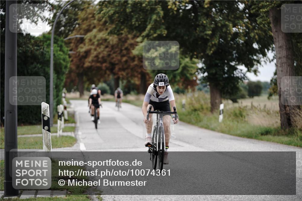 30.08.2026 - Elbe Triathlon Hamburg Michael Burmester http://msf.ph/oto/10074361 30.08.2026 10:47:22 Radfahren 840, 854, 865, 1111, 1322 meine-sportfotos.de