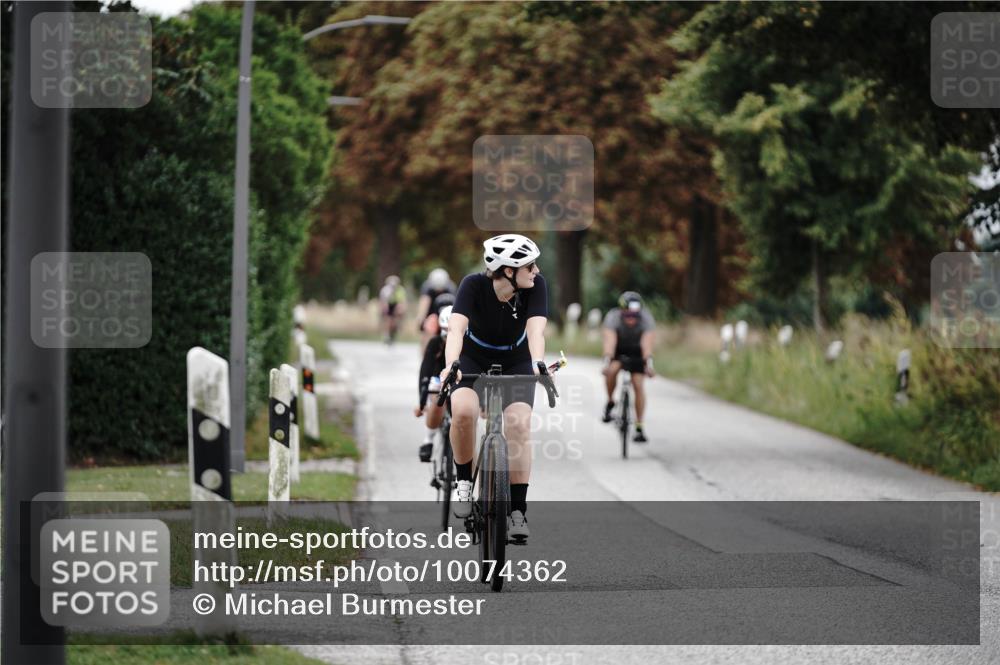 30.08.2026 - Elbe Triathlon Hamburg Michael Burmester http://msf.ph/oto/10074362 30.08.2026 10:47:25 Radfahren 840, 854, 865, 939, 1040, 1111 meine-sportfotos.de