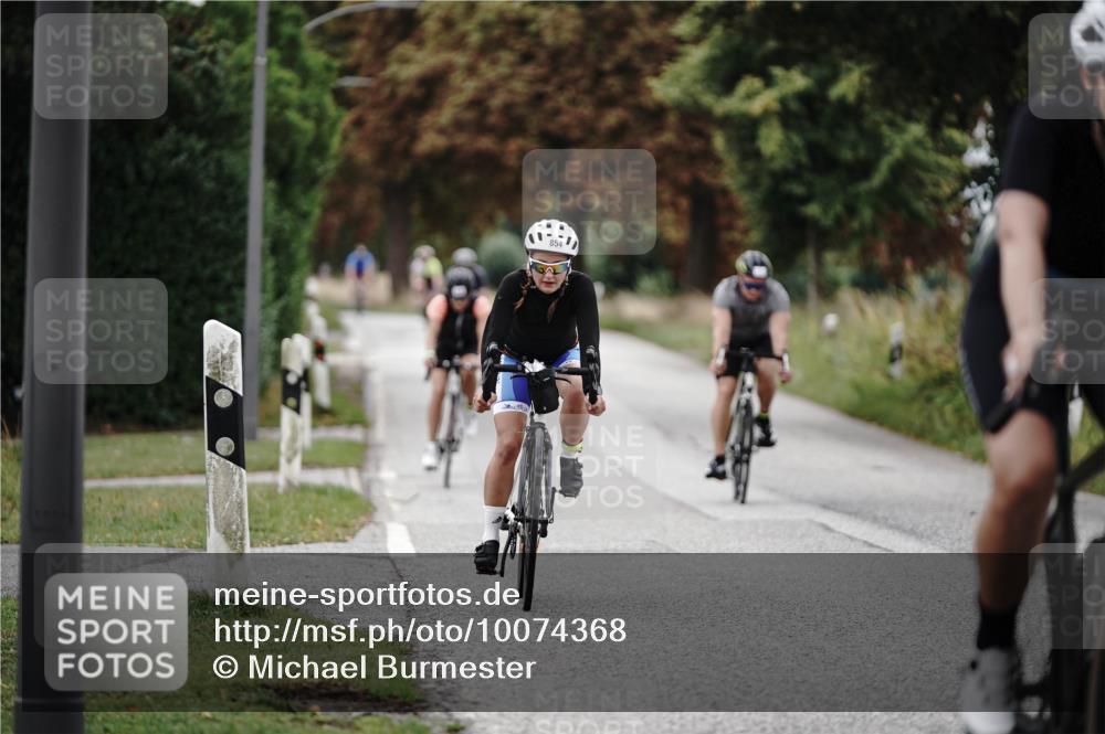 30.08.2026 - Elbe Triathlon Hamburg Michael Burmester http://msf.ph/oto/10074368 30.08.2026 10:47:27 Radfahren 854, 865, 939, 1040, 1111 meine-sportfotos.de