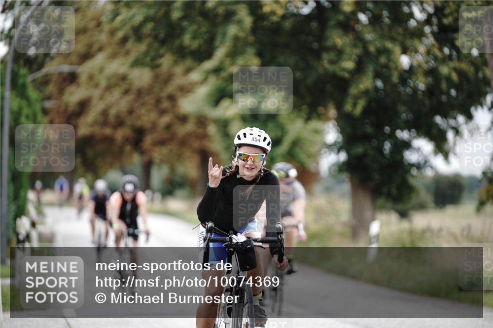 30.08.2026 - Elbe Triathlon Hamburg Michael Burmester http://msf.ph/oto/10074369 30.08.2026 10:47:28 Radfahren 854, 865, 939, 1040, 1111 meine-sportfotos.de