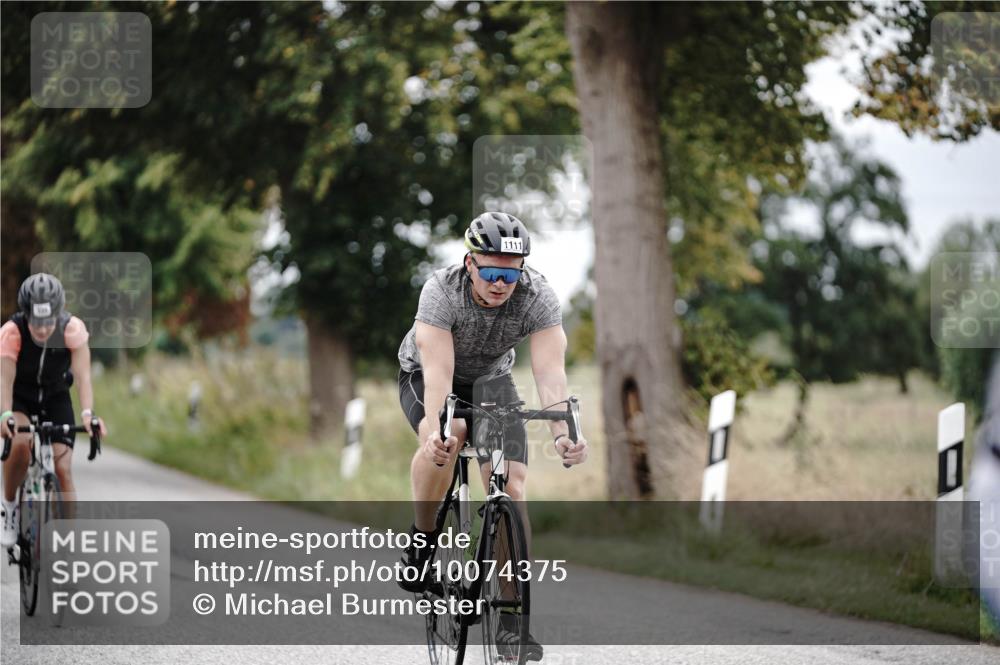 30.08.2026 - Elbe Triathlon Hamburg Michael Burmester http://msf.ph/oto/10074375 30.08.2026 10:47:29 Radfahren 854, 865, 939, 944, 1040, 1111 meine-sportfotos.de