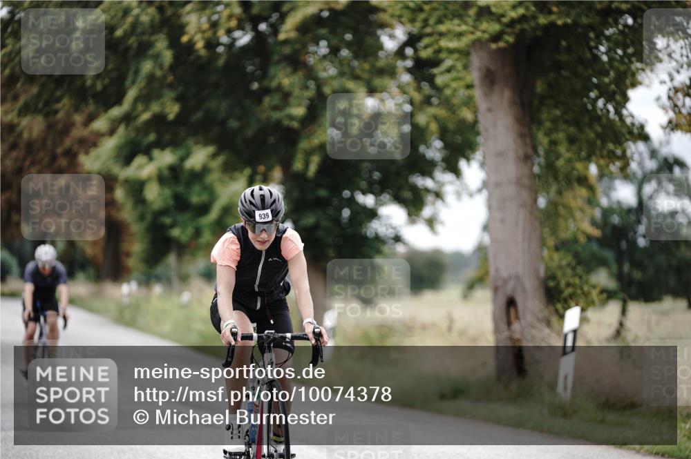 30.08.2026 - Elbe Triathlon Hamburg Michael Burmester http://msf.ph/oto/10074378 30.08.2026 10:47:30 Radfahren 854, 939, 944, 1040, 1111 meine-sportfotos.de
