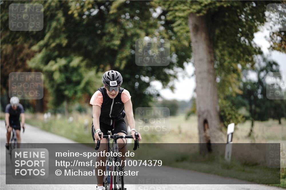 30.08.2026 - Elbe Triathlon Hamburg Michael Burmester http://msf.ph/oto/10074379 30.08.2026 10:47:30 Radfahren 854, 939, 944, 1040, 1111 meine-sportfotos.de