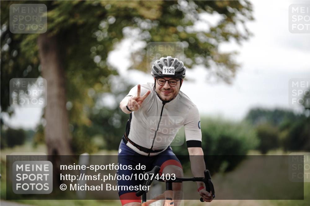 30.08.2026 - Elbe Triathlon Hamburg Michael Burmester http://msf.ph/oto/10074403 30.08.2026 10:47:43 Radfahren 808, 983, 1013, 1027, 1076, 1120, 1207 meine-sportfotos.de